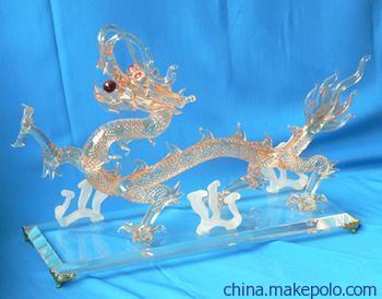 马年水晶摆件 晶莹剔透的艺术魅力与收藏价值